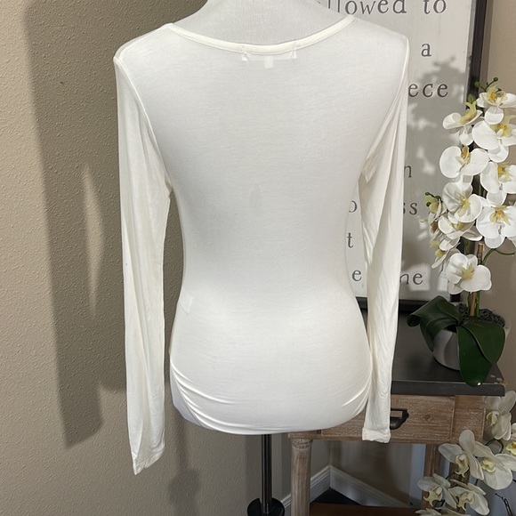 Ivory Long Sleeve Bodysuit - Picture 4 of 4
